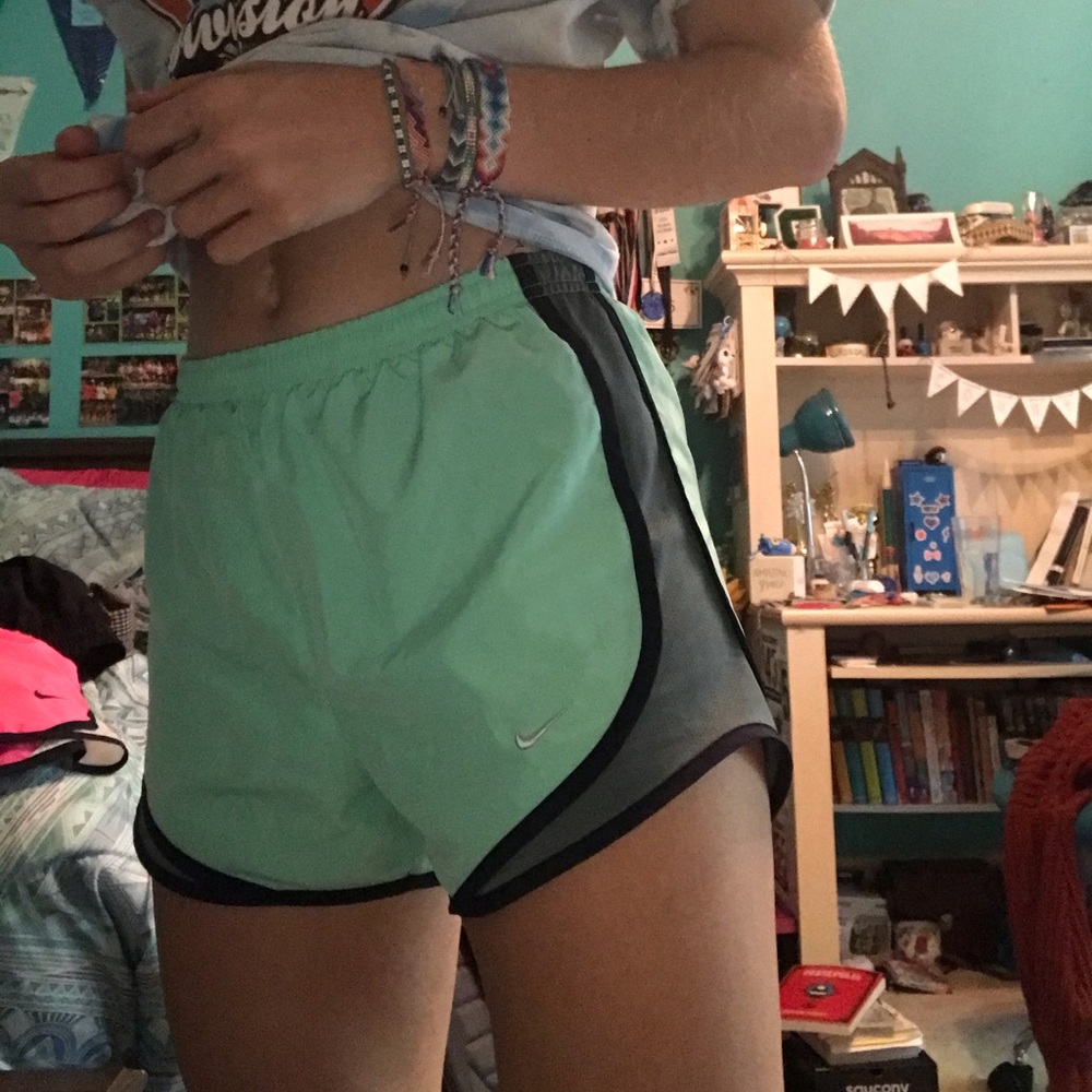 Teal women’s Nike tempo shorts
